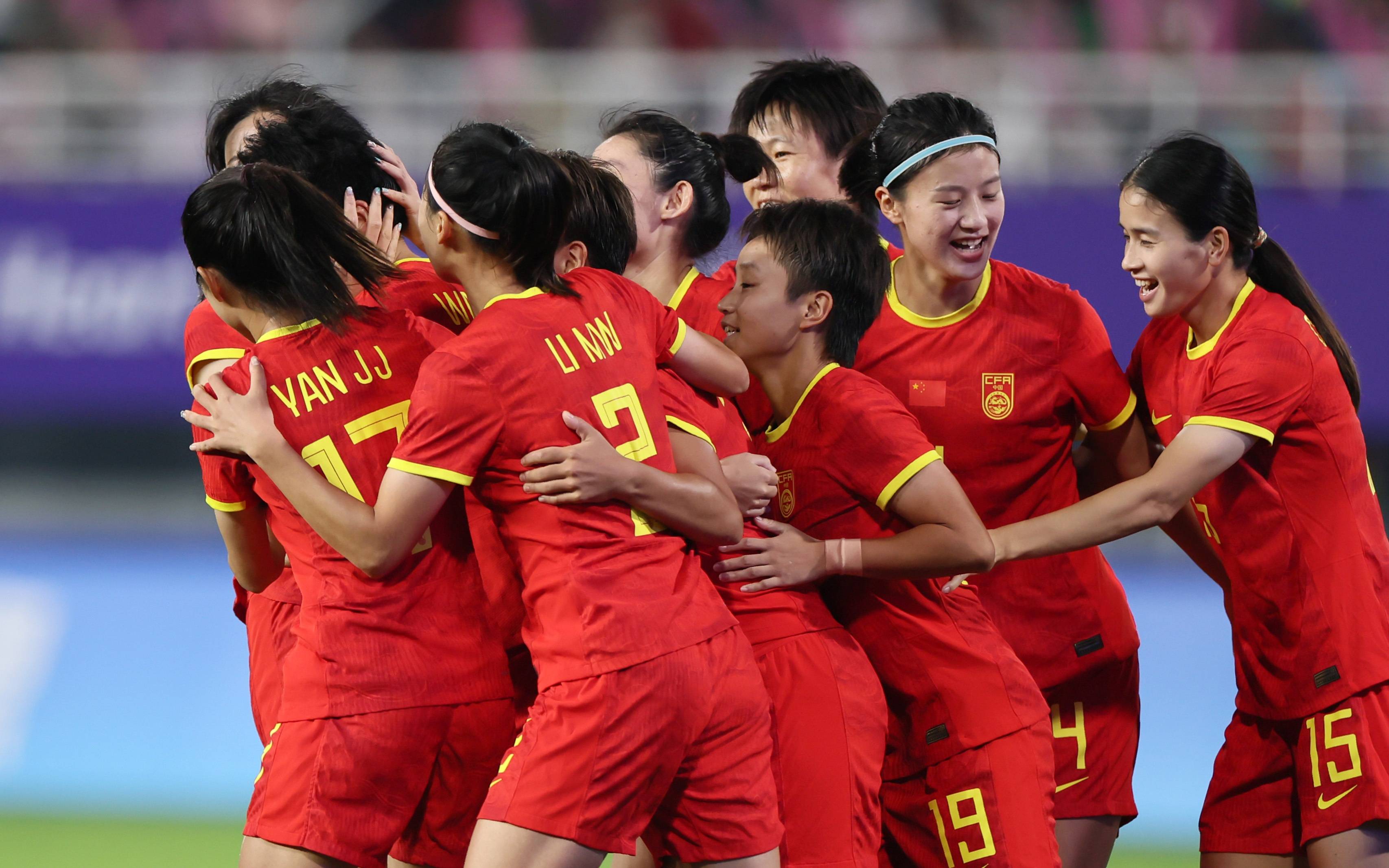 中国女足国家队表现出色，成功晋级下一轮的简单介绍